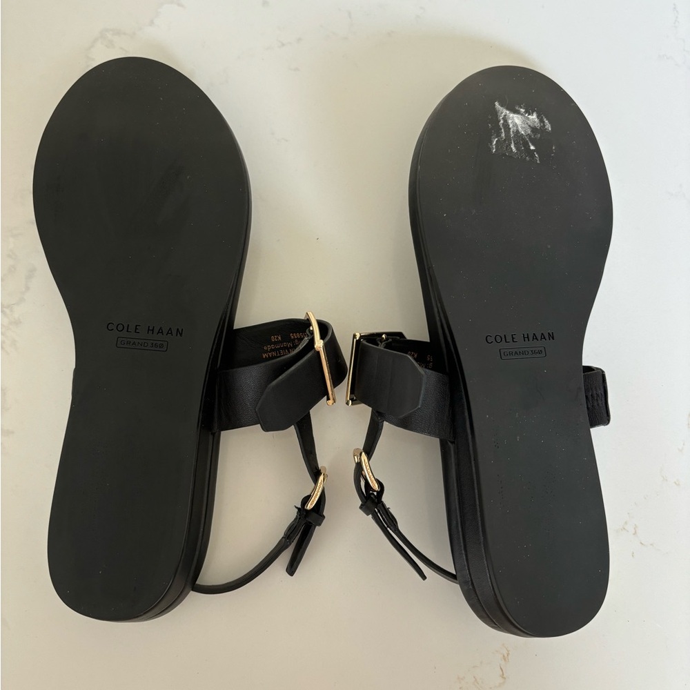 Cole Haan Black sandal - New w/o tag - Picture 2 of 3